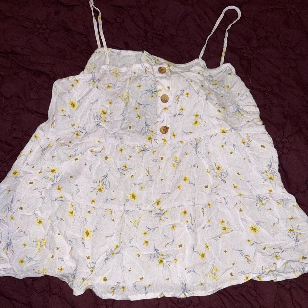 Paper Crane Lavender Floral Button Top